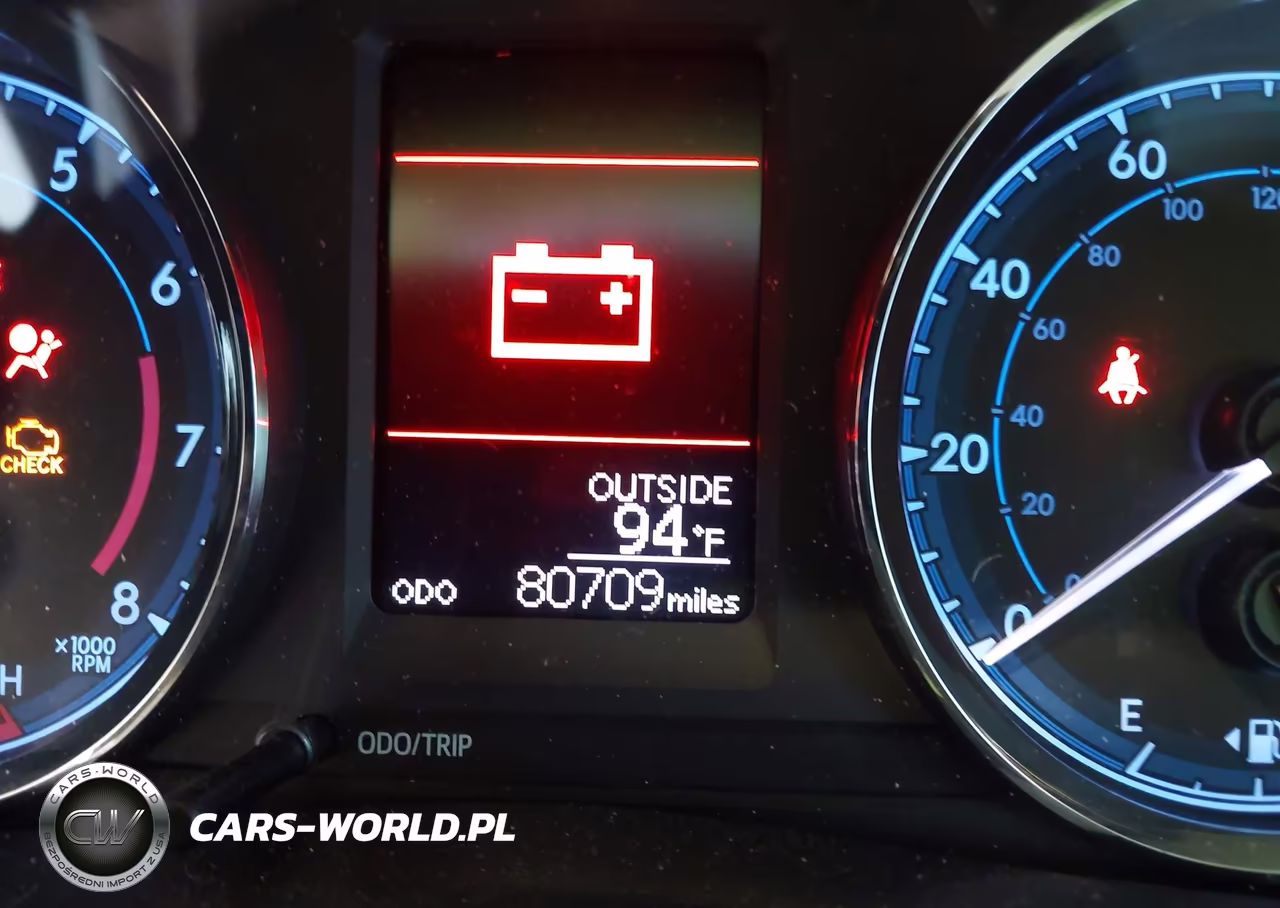 2018 Toyota Corolla Le VIN:5YFBURHE6JP812444 - 15