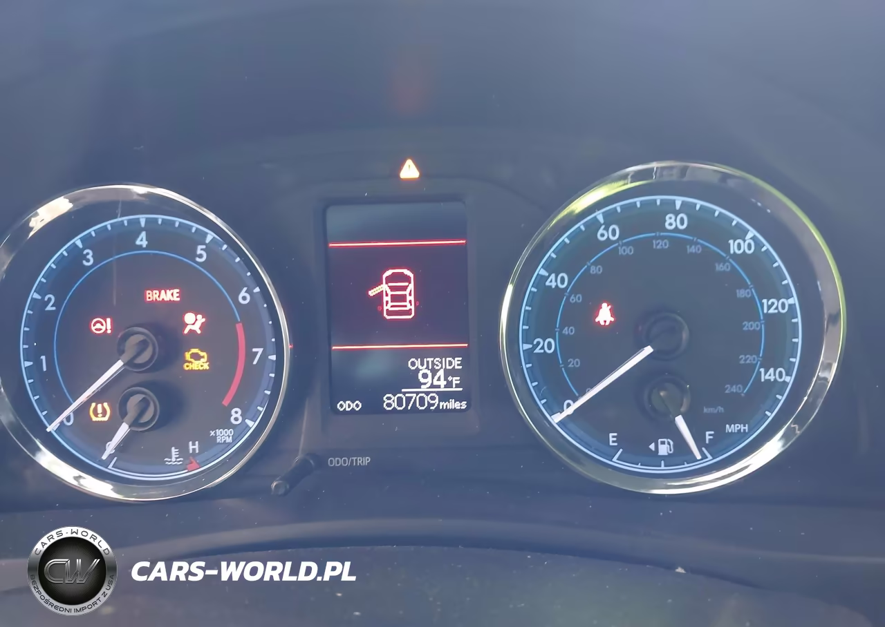 2018 Toyota Corolla Le VIN:5YFBURHE6JP812444 - 7