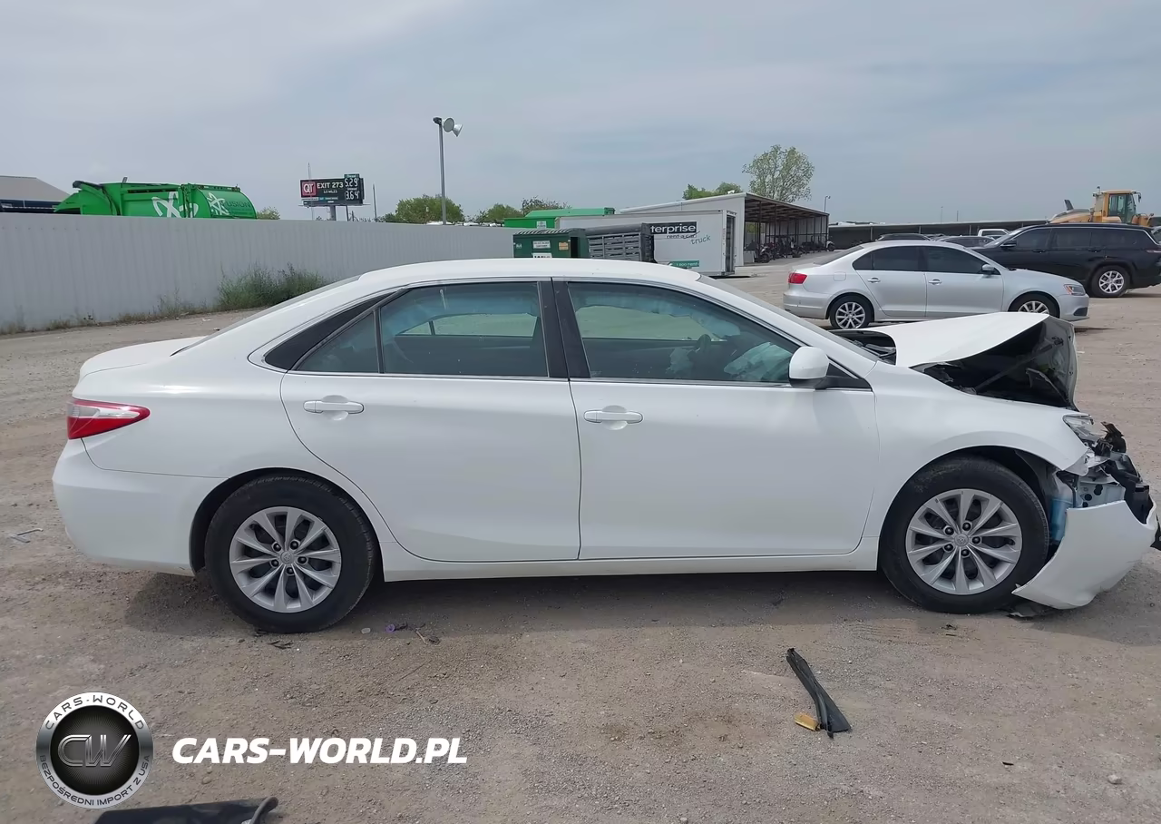 2015 Toyota Camry Le VIN:4T4BF1FK3FR477028 - 13