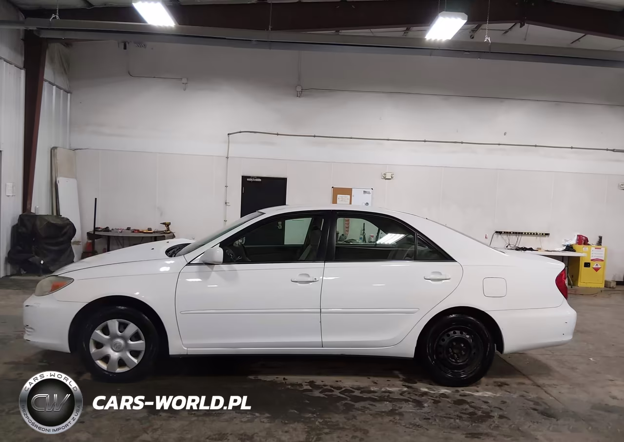 2003 Toyota Camry Le VIN:4T1BE32K73U185165 - 14