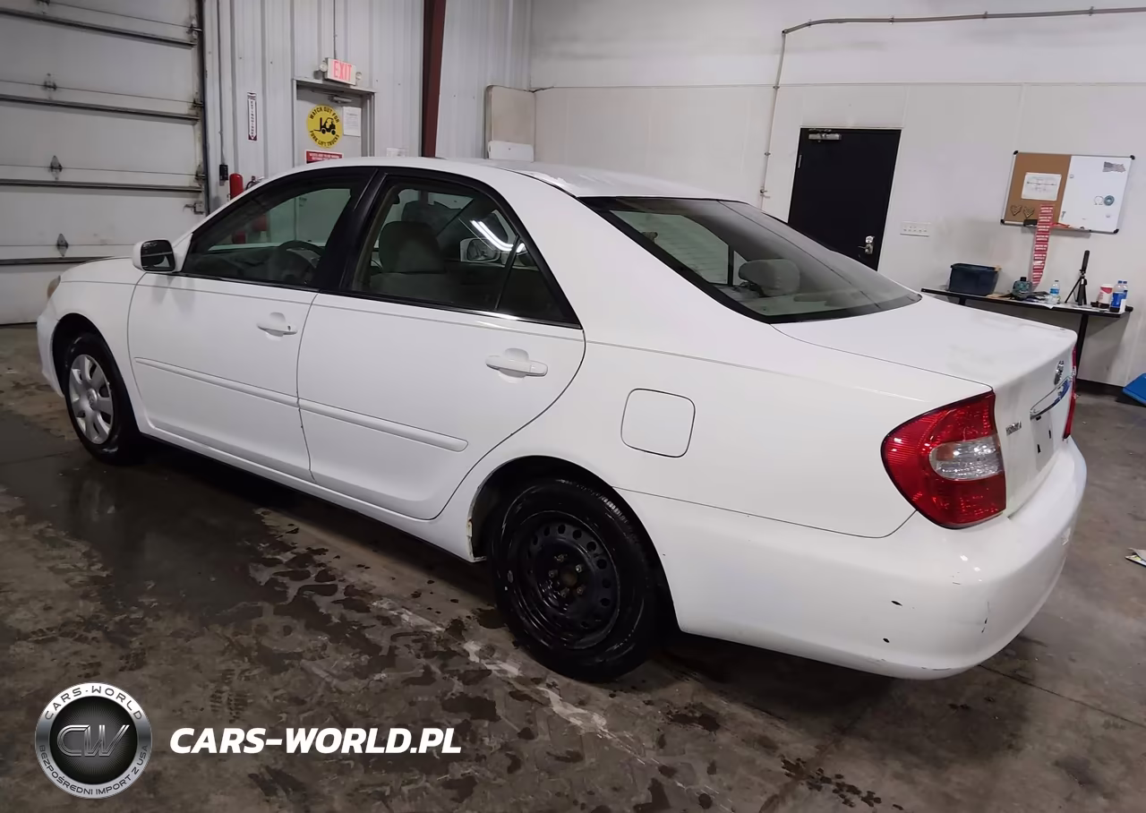 2003 Toyota Camry Le VIN:4T1BE32K73U185165 - 3