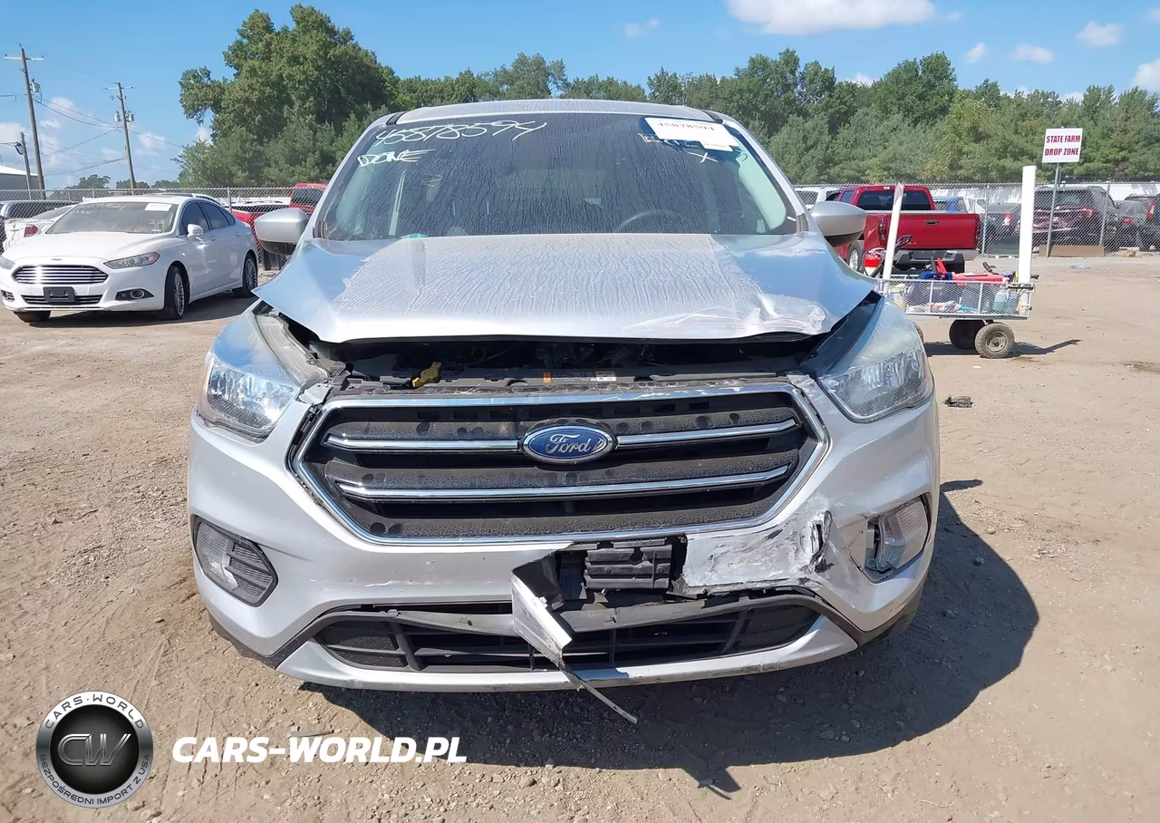 2017 Ford Escape Se VIN:1FMCU9GD0HUE82743 - 6