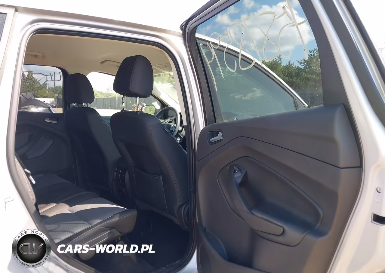 2017 Ford Escape Se VIN:1FMCU9GD0HUE82743 - 8