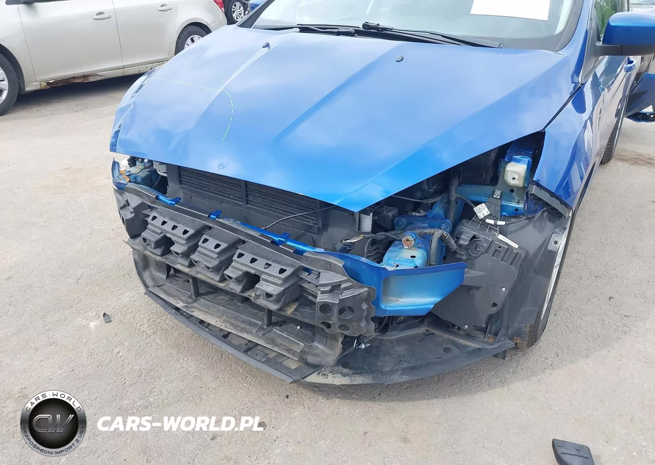 2018 Ford Focus Se VIN:1FADP3K25JL328999 - 6