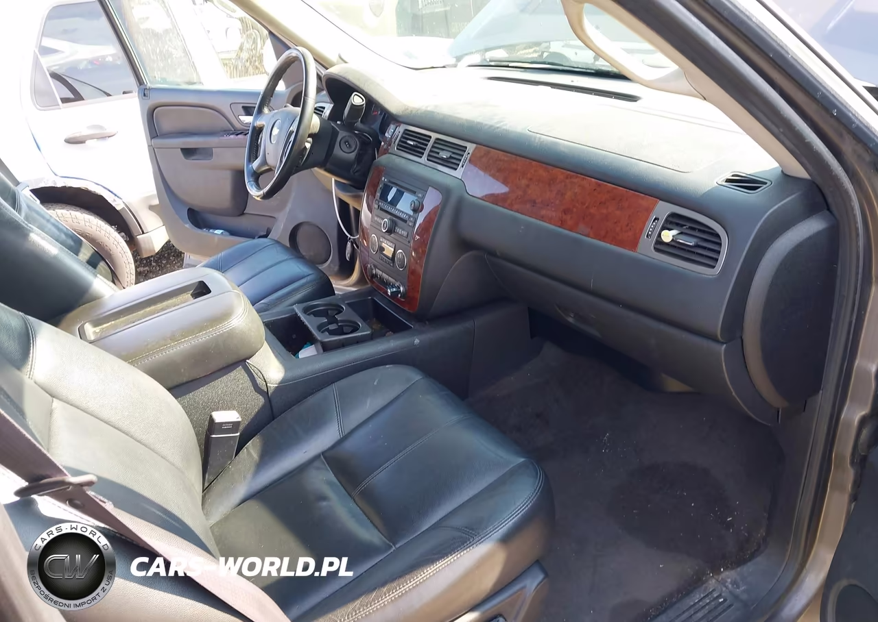 2012 Chevrolet Suburban 1500 Lt VIN:1GNSKJE77CR126104 - 5