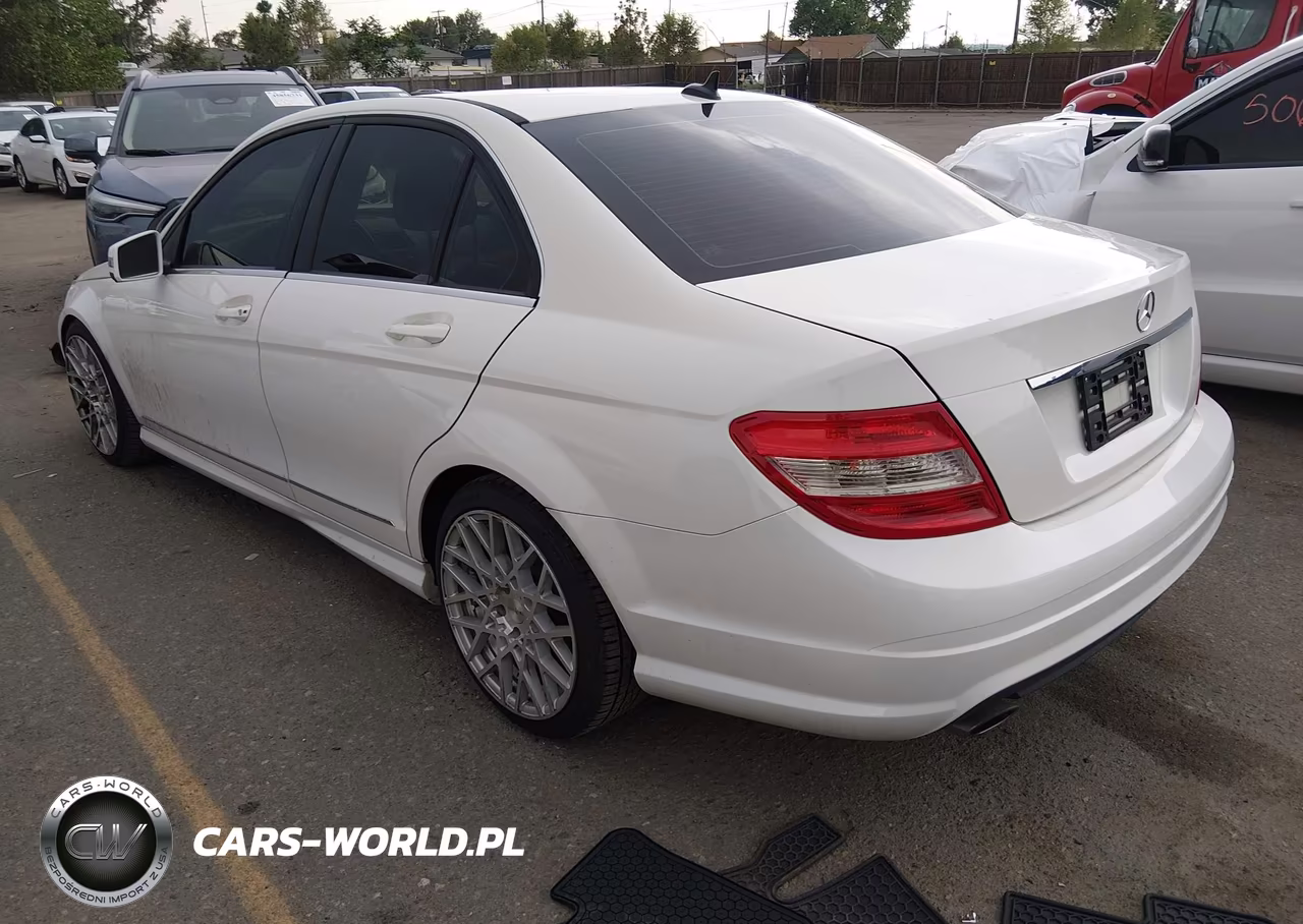 2011 Mercedes-Benz C 300 Sport 4Matic VIN:WDDGF8BB4BR157576 - 3