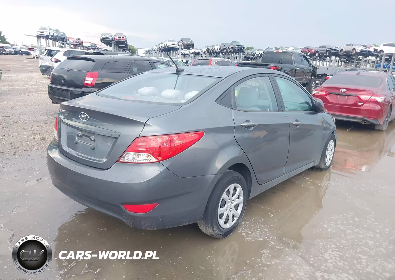 2013 Hyundai Accent Gls VIN:KMHCT4AEXDU355953 - 4