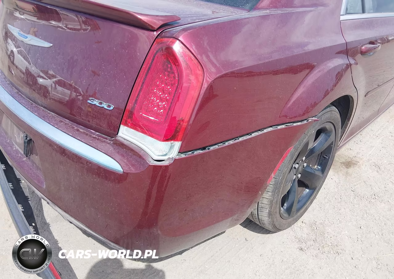 2020 Chrysler 300 Touring VIN:2C3CCAAG9LH160257 - 17