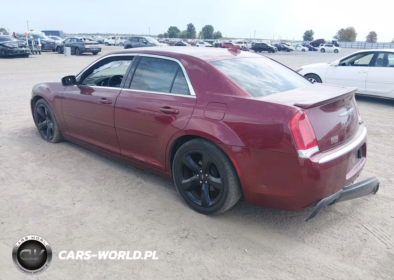 2020 Chrysler 300 Touring VIN:2C3CCAAG9LH160257 - 3