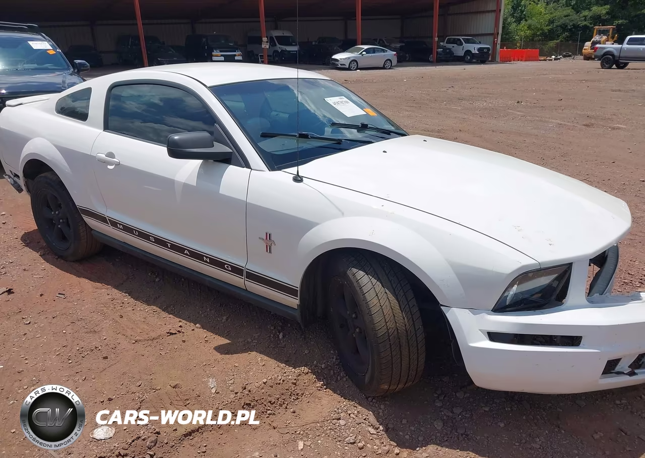2007 Ford Mustang V6 Deluxe-V6 Premium – zdjęcie 1 z 12