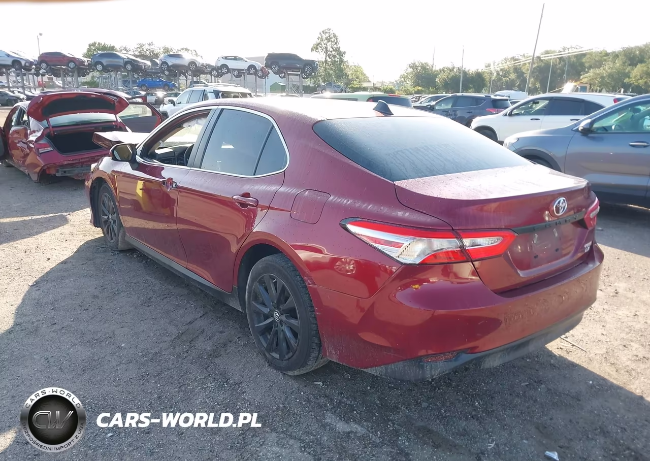 2019 Toyota Camry Le VIN:4T1B11HK9KU811384 - 3