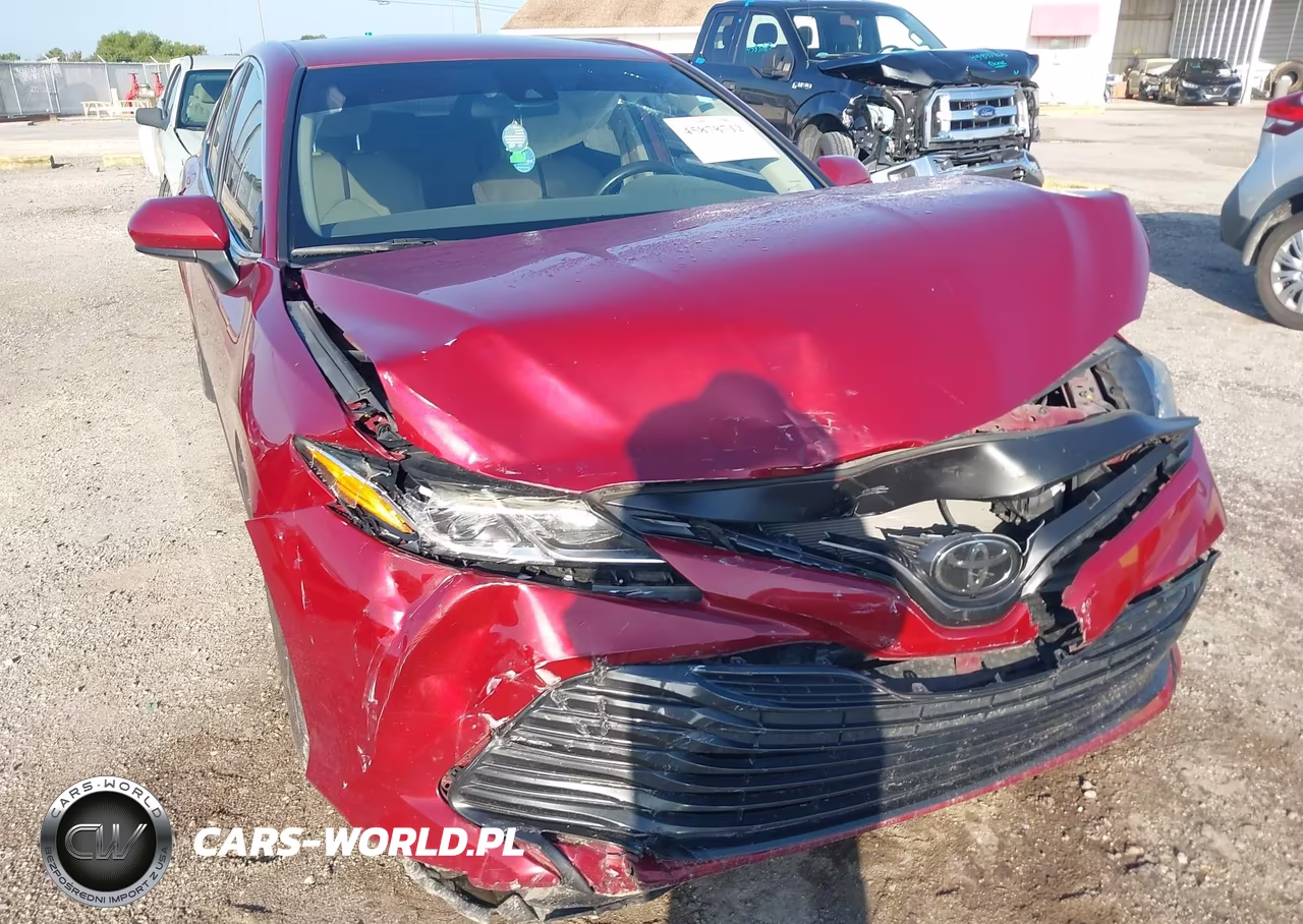 2019 Toyota Camry Le VIN:4T1B11HK9KU811384 - 6