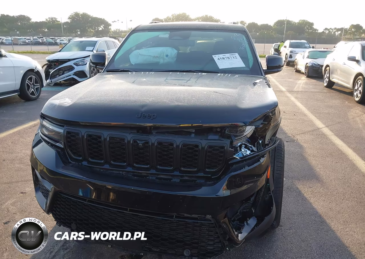 2025 Jeep Grand Cherokee Limited 4X2 VIN:1C4RJGBG0SC348728 - 12
