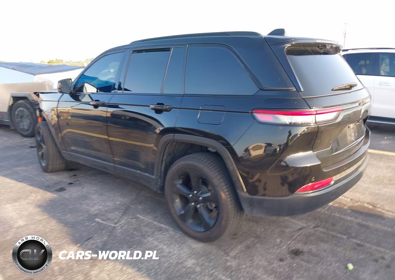 2025 Jeep Grand Cherokee Limited 4X2 VIN:1C4RJGBG0SC348728 - 3
