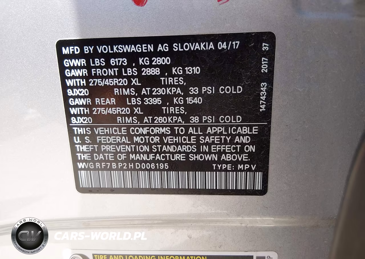 2017 Volkswagen Touareg V6 Wolfsburg Edition VIN:WVGRF7BP2HD006195 - 9
