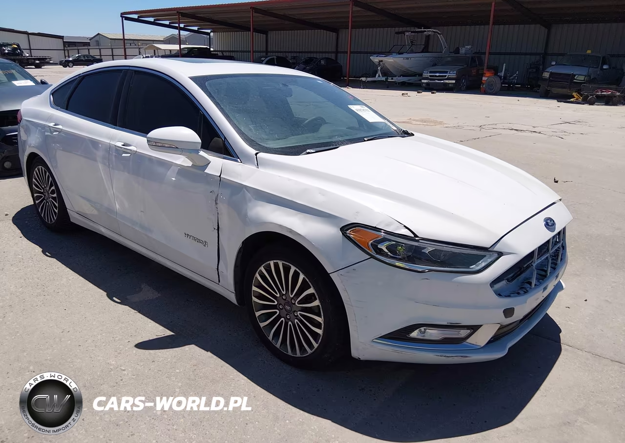 2017 Ford Fusion Hybrid Titanium – zdjęcie 1 z 16