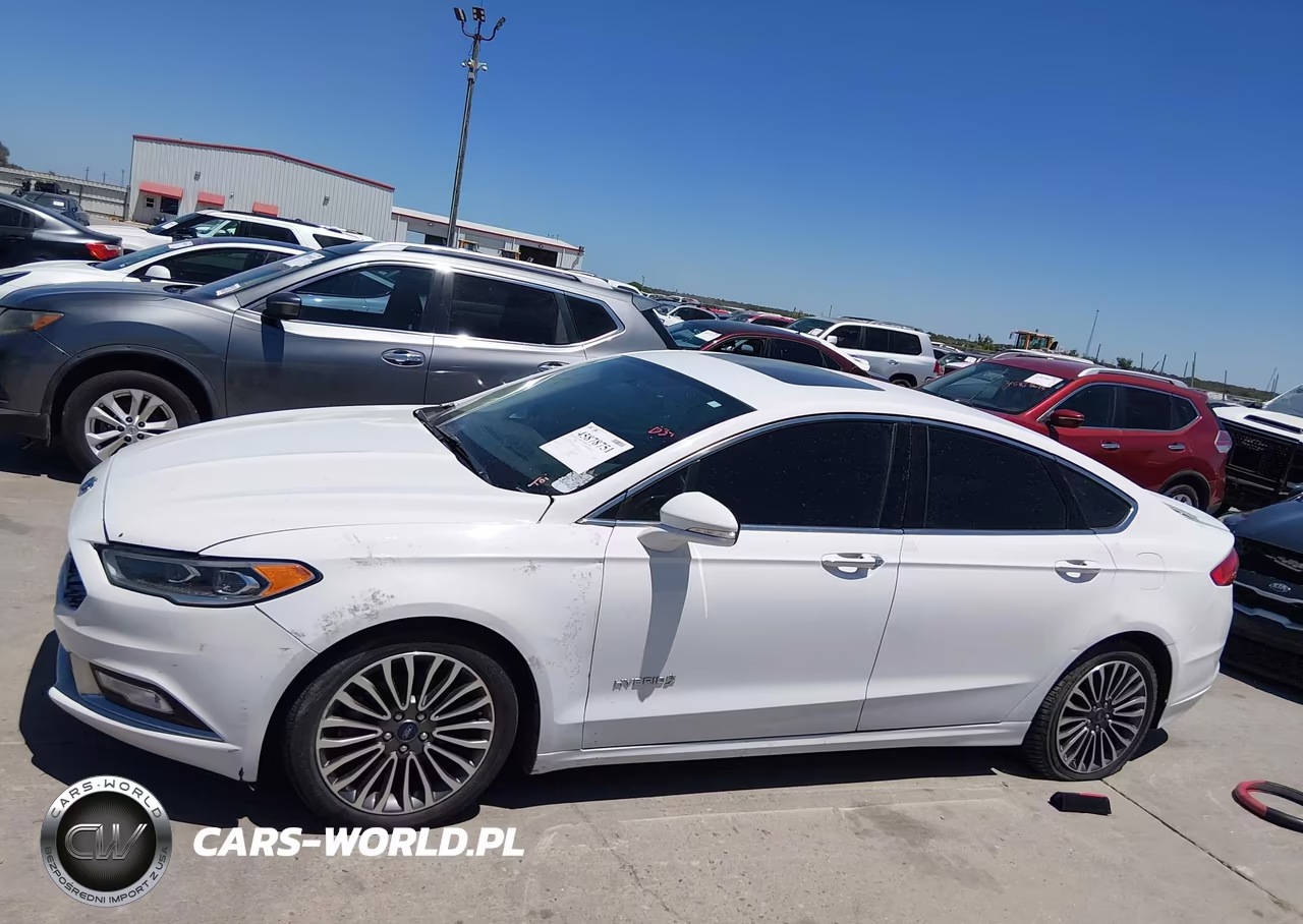 2017 Ford Fusion Hybrid Titanium VIN:3FA6P0RUXHR182352 - 14