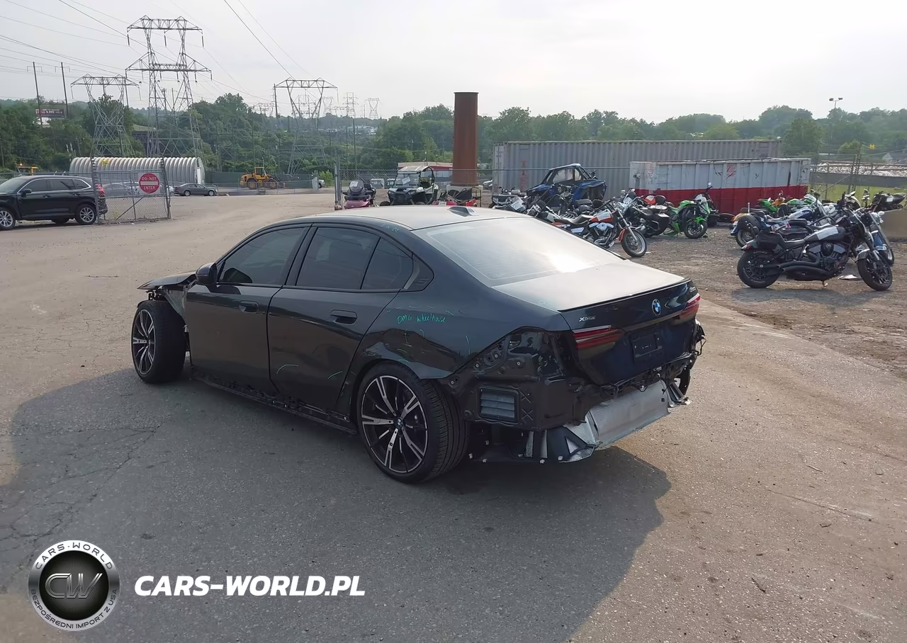 2026 BMW 530I xDrive VIN:WBA53FJ05TCX66451 - 3