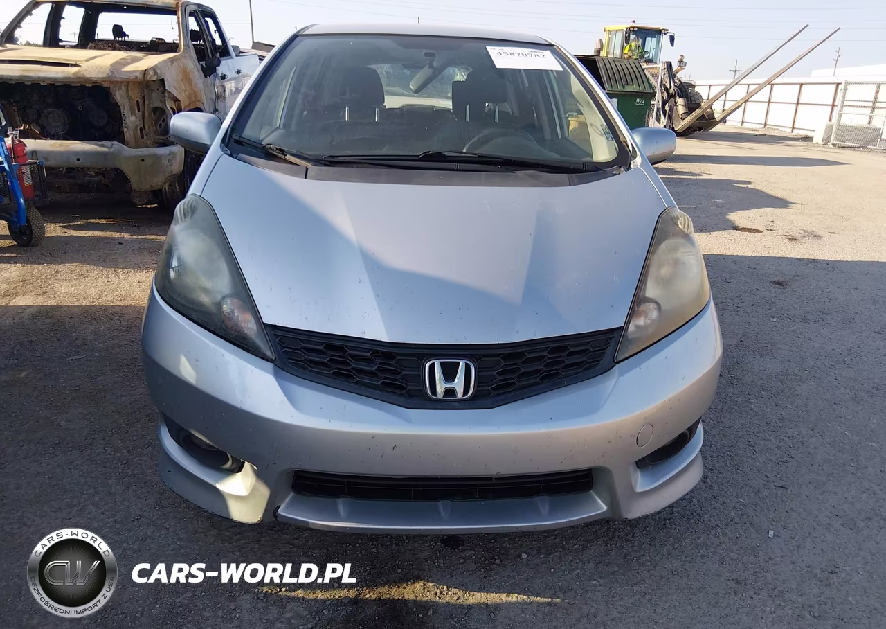 2013 Honda Fit Sport VIN:JHMGE8H59DC004257 - 12