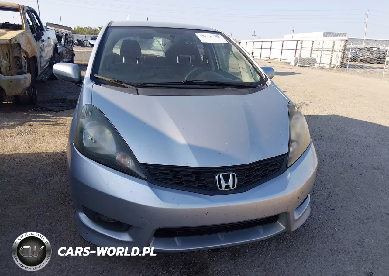 2013 Honda Fit Sport VIN:JHMGE8H59DC004257 - 6