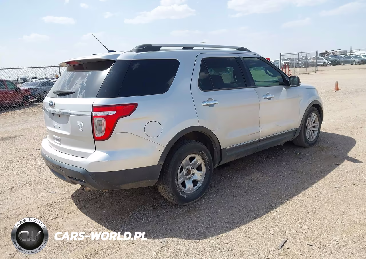 2012 Ford Explorer Xlt VIN:1FMHK7D83CGA16951 - 4