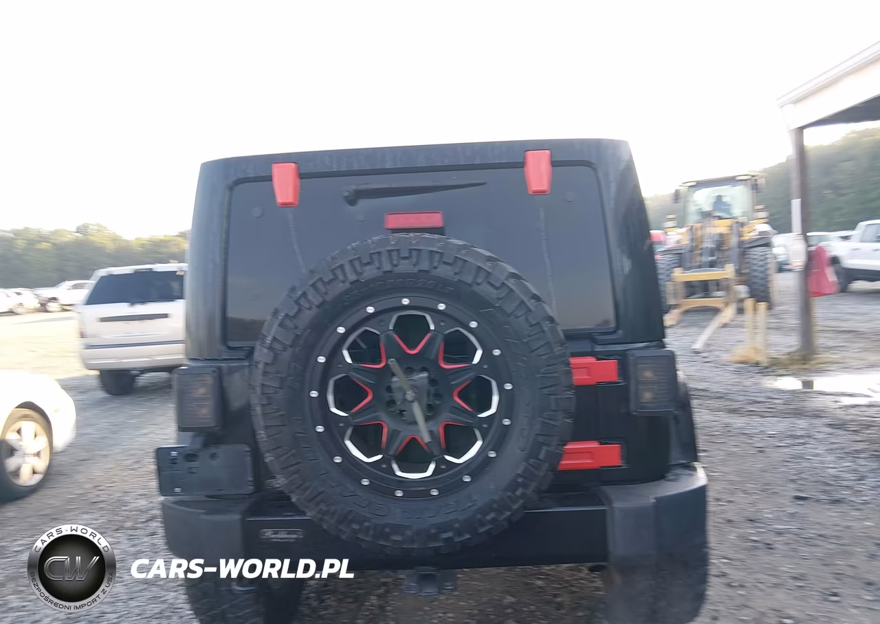 2012 Jeep Wrangler Unlimited Sahara VIN:1C4HJWEG8CL280665 - 16
