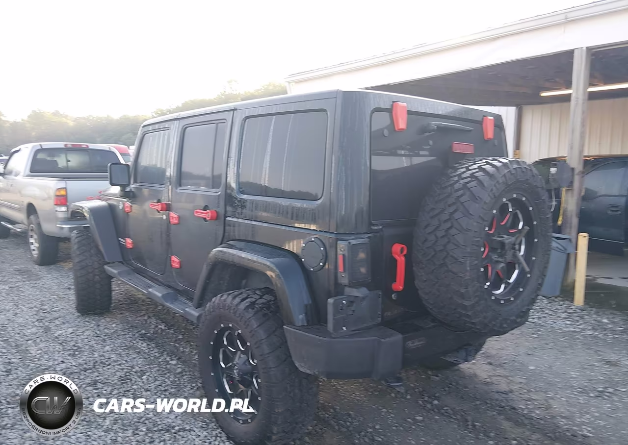2012 Jeep Wrangler Unlimited Sahara VIN:1C4HJWEG8CL280665 - 3