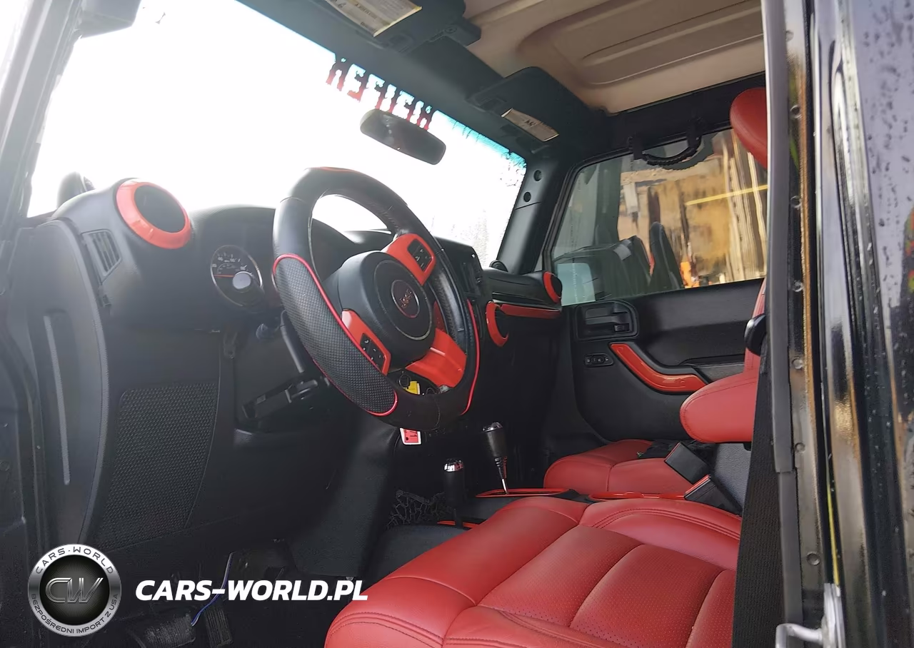 2012 Jeep Wrangler Unlimited Sahara VIN:1C4HJWEG8CL280665 - 5