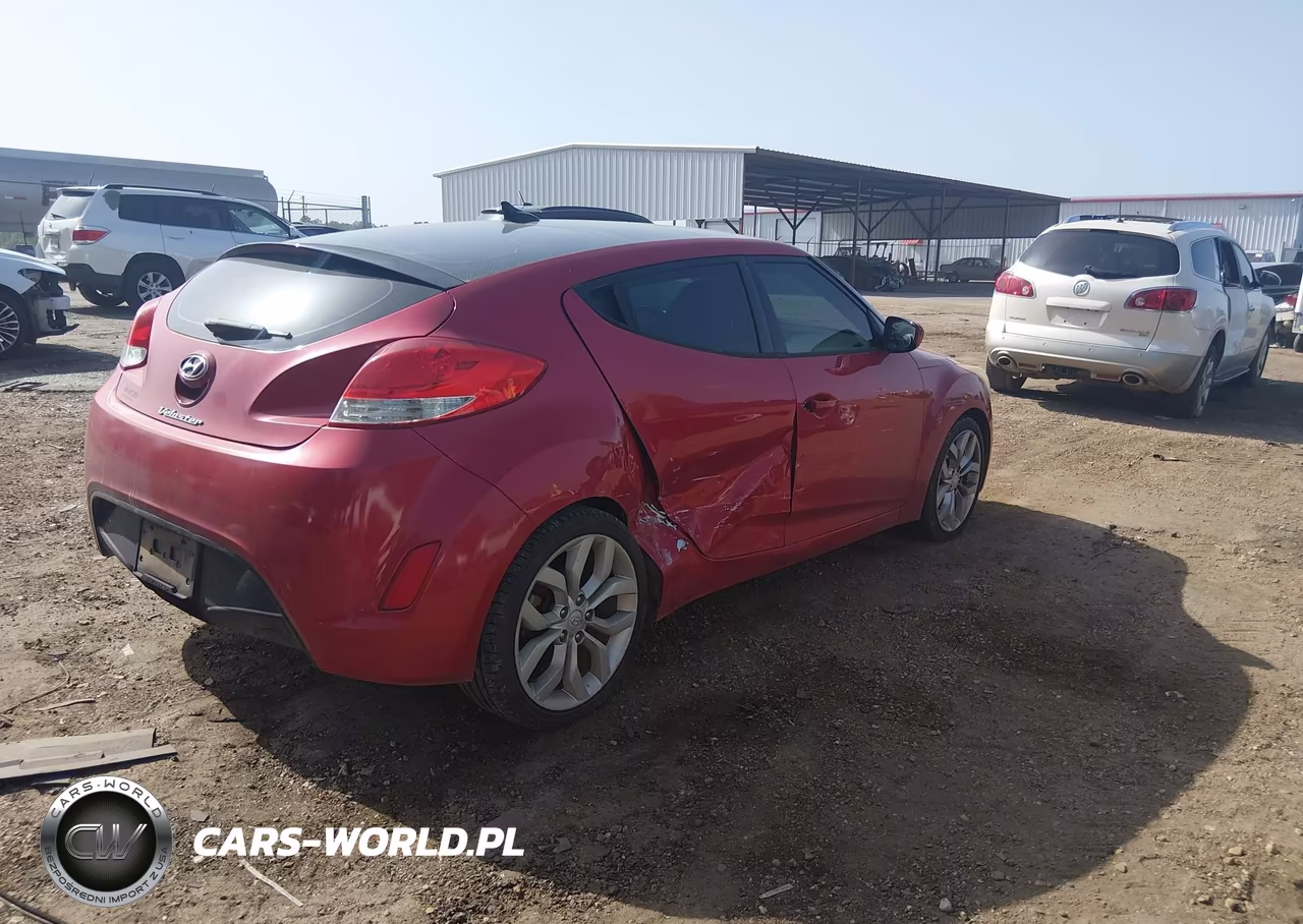 2013 Hyundai Veloster Base W-Gray VIN:KMHTC6AD7DU140307 - 4