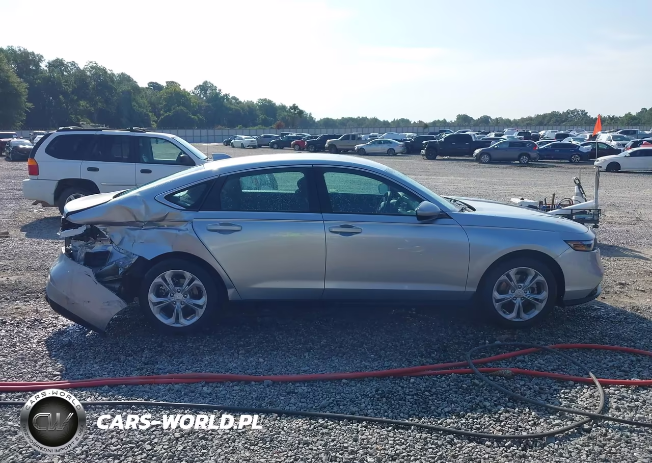 2025 Honda Accord Lx VIN:1HGCY1F29SA068929 - 13