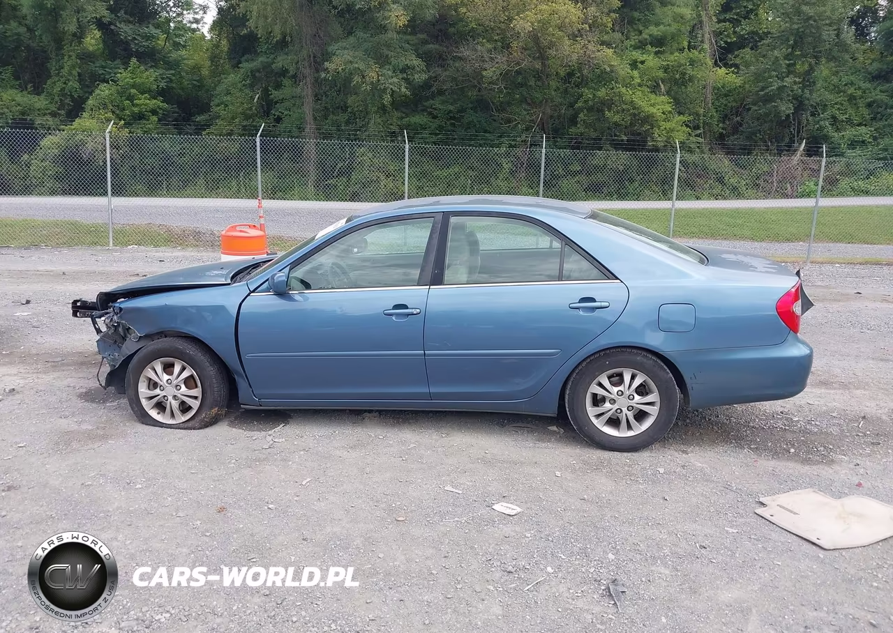2004 Toyota Camry Le V6 VIN:4T1BF30K74U586619 - 14