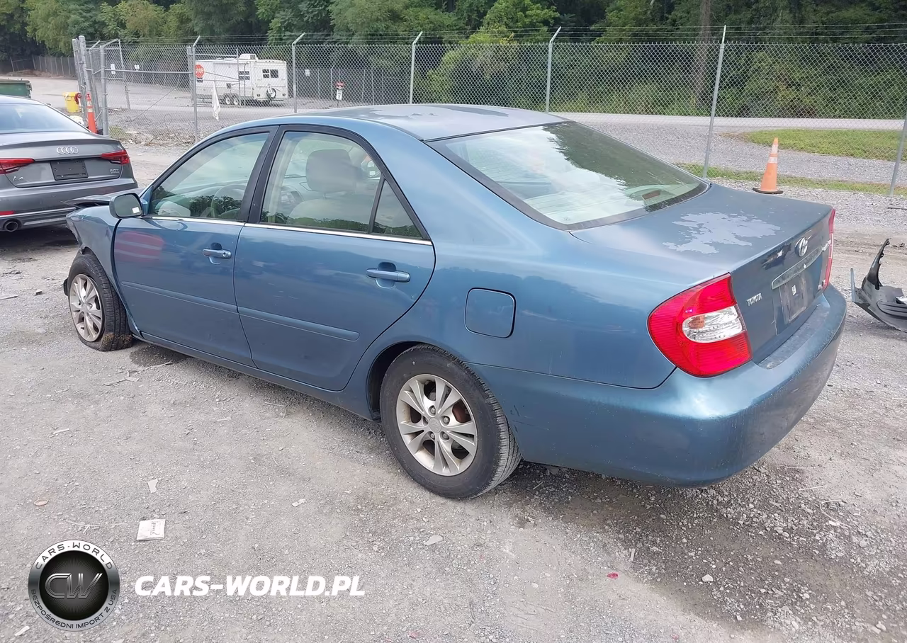 2004 Toyota Camry Le V6 VIN:4T1BF30K74U586619 - 3
