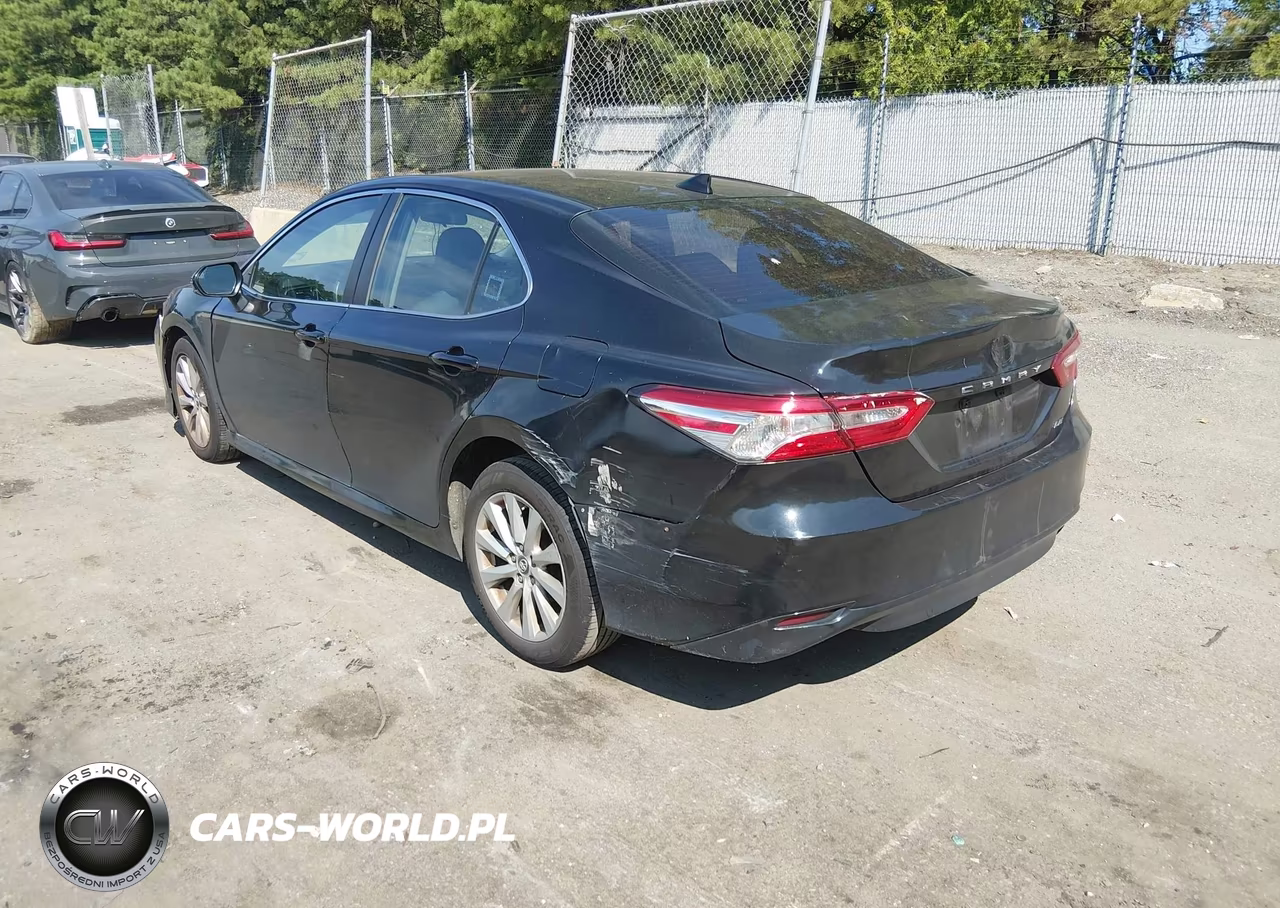 2019 Toyota Camry Le VIN:4T1B11HK2KU689550 - 6
