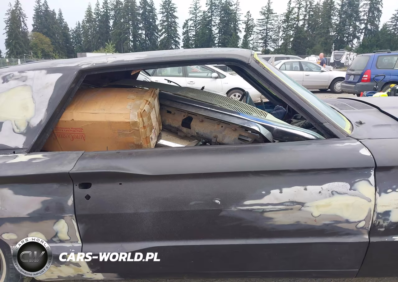 1966 Ford Thunderbird VIN:6Y83Z119631 - 5