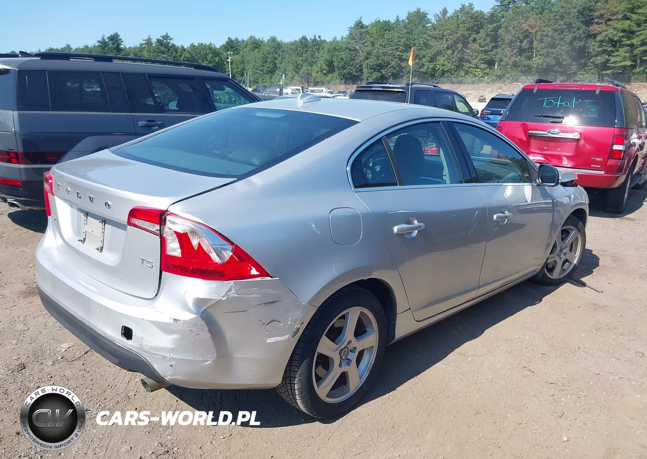 2012 Volvo S60 T5-T5 W-Moonroof VIN:YV1622FS2C2129126 - 4