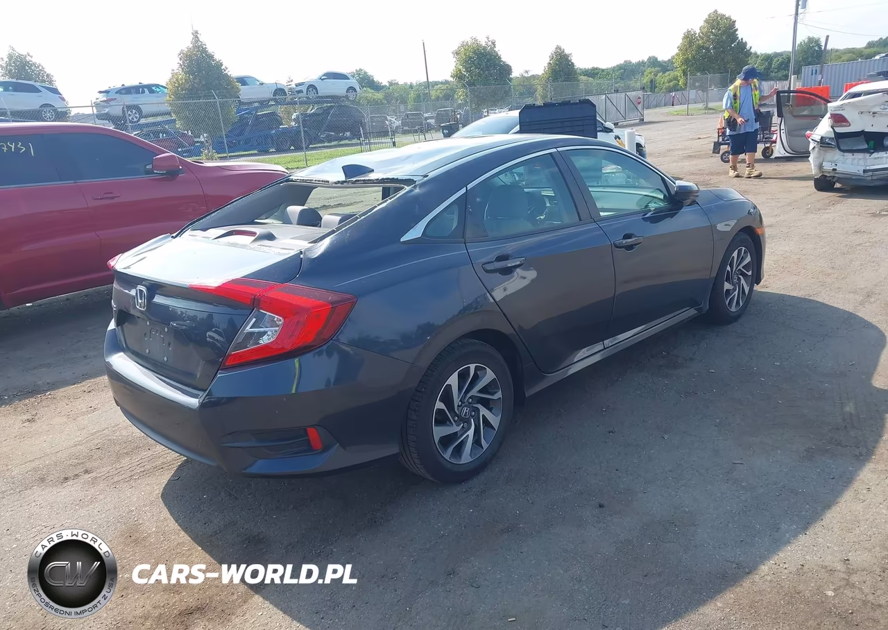 2018 Honda Civic Ex VIN:2HGFC2F80JH512737 - 4