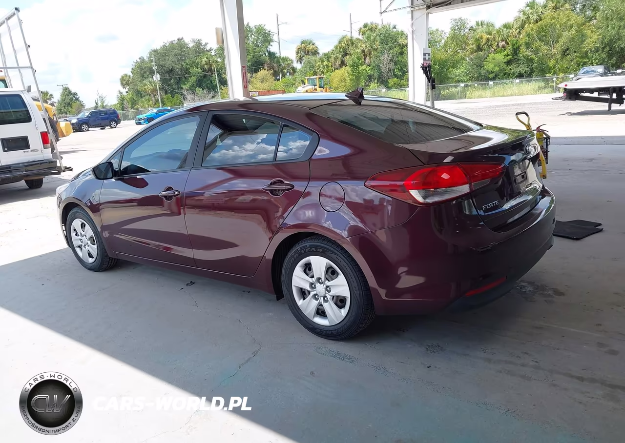 2017 Kia Forte Lx VIN:3KPFK4A70HE147932 - 3