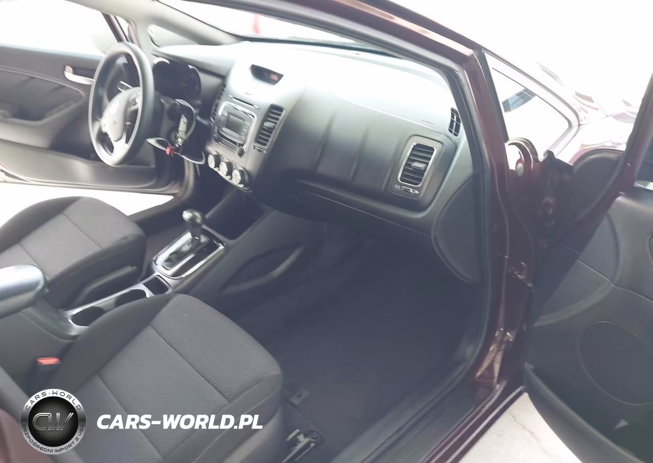 2017 Kia Forte Lx VIN:3KPFK4A70HE147932 - 5