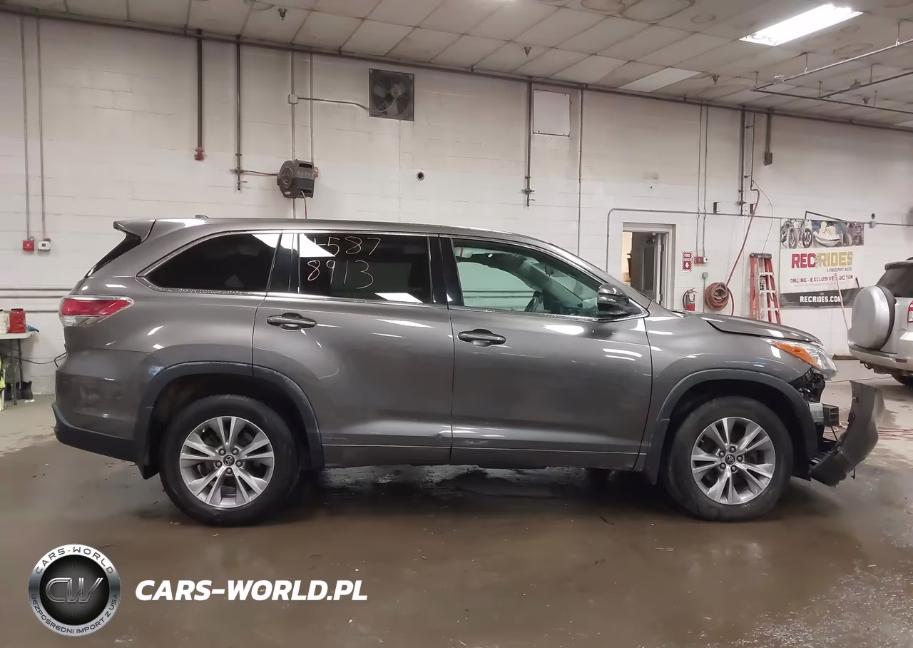 2016 Toyota Highlander Le Plus V6 VIN:5TDBKRFH2GS303521 - 13