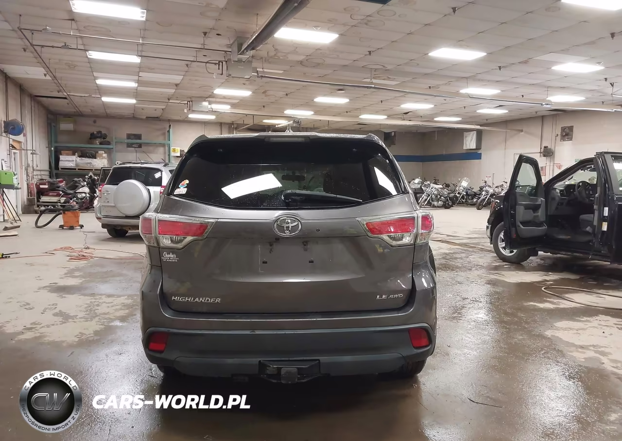 2016 Toyota Highlander Le Plus V6 VIN:5TDBKRFH2GS303521 - 16