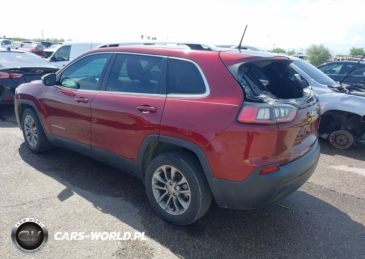2019 Jeep Cherokee Latitude Plus Fwd VIN:1C4PJLLB6KD143640 - 3