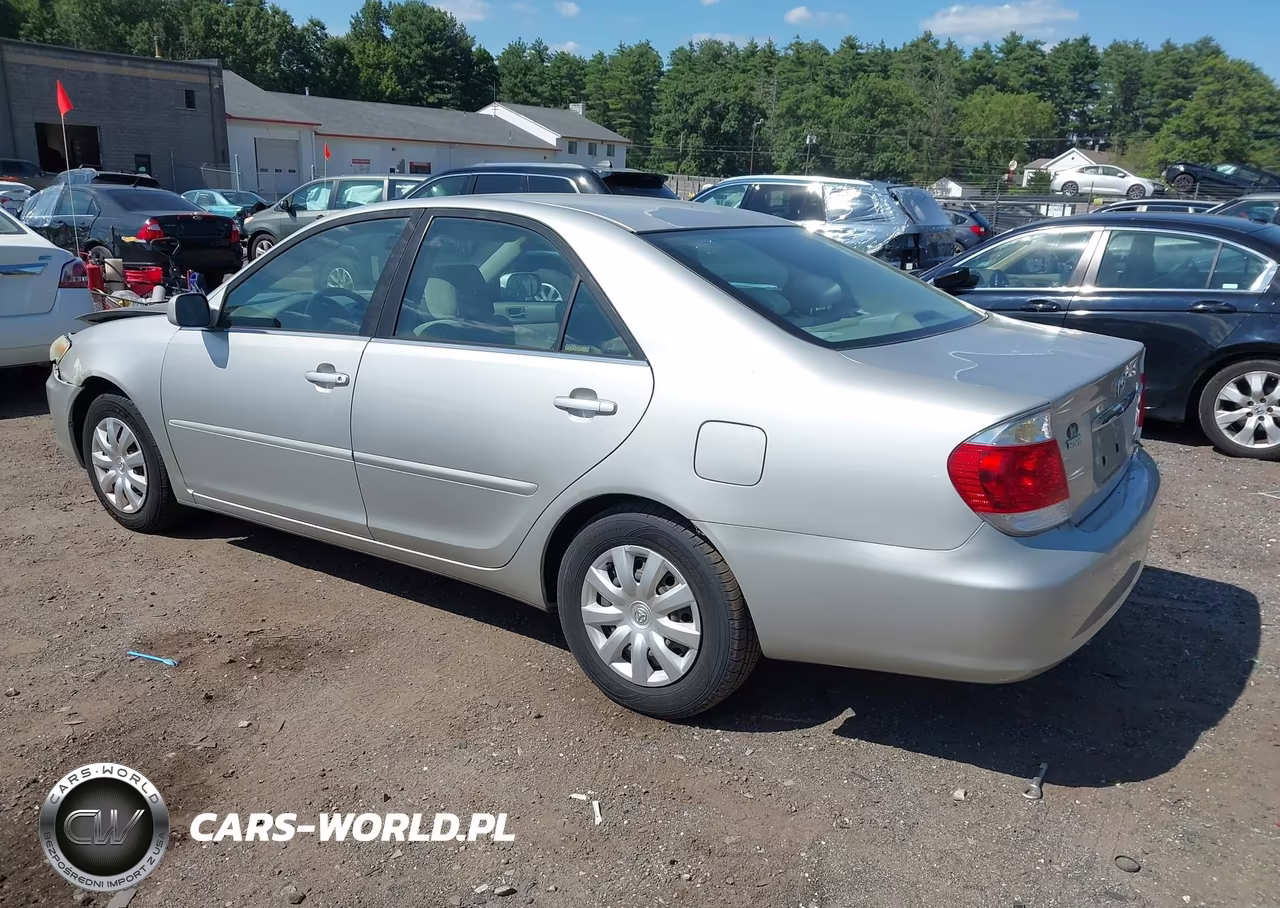 2005 Toyota Camry Le VIN:4T1BE32K35U964520 - 3