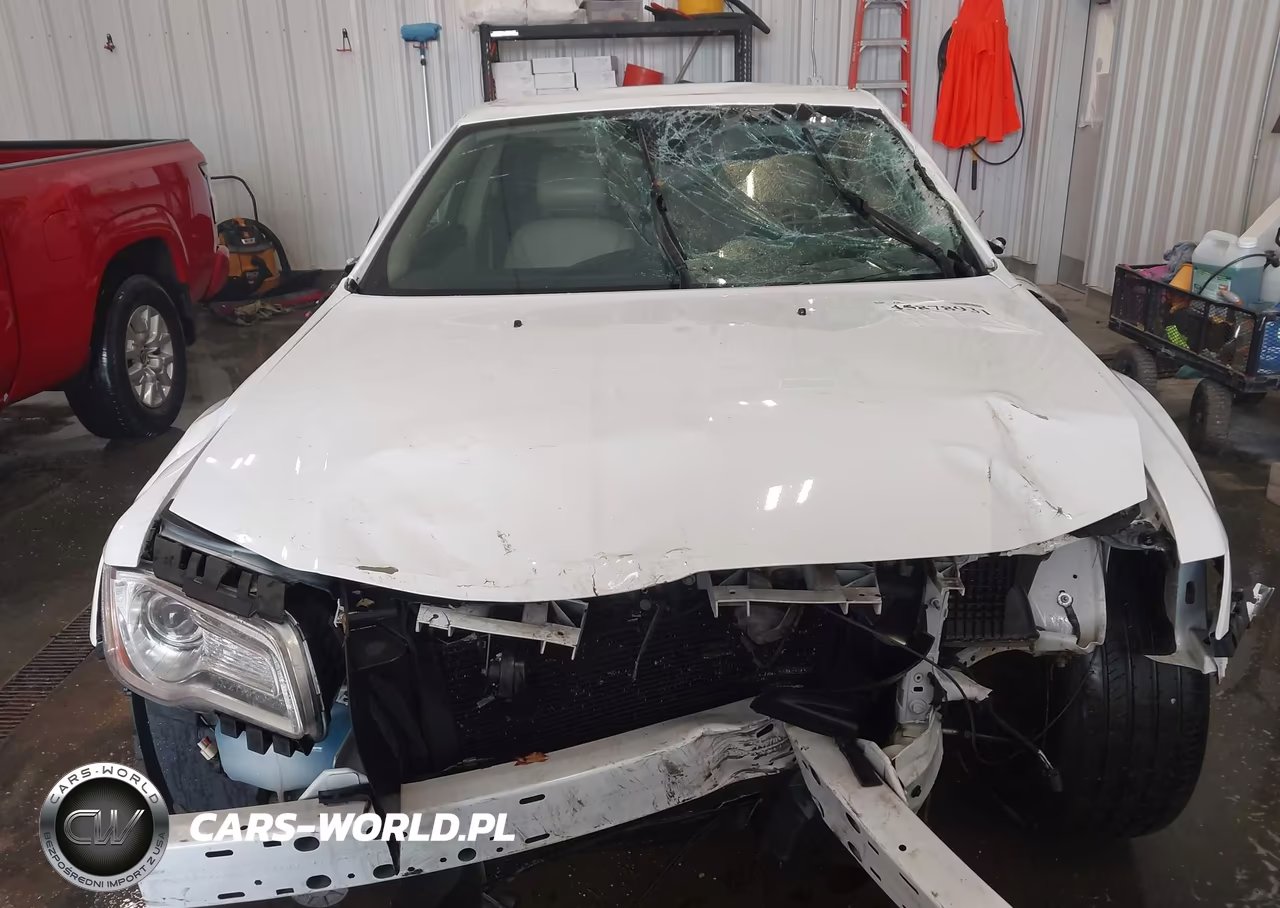 2013 Chrysler 300 Motown VIN:2C3CCAAG5DH743846 - 6