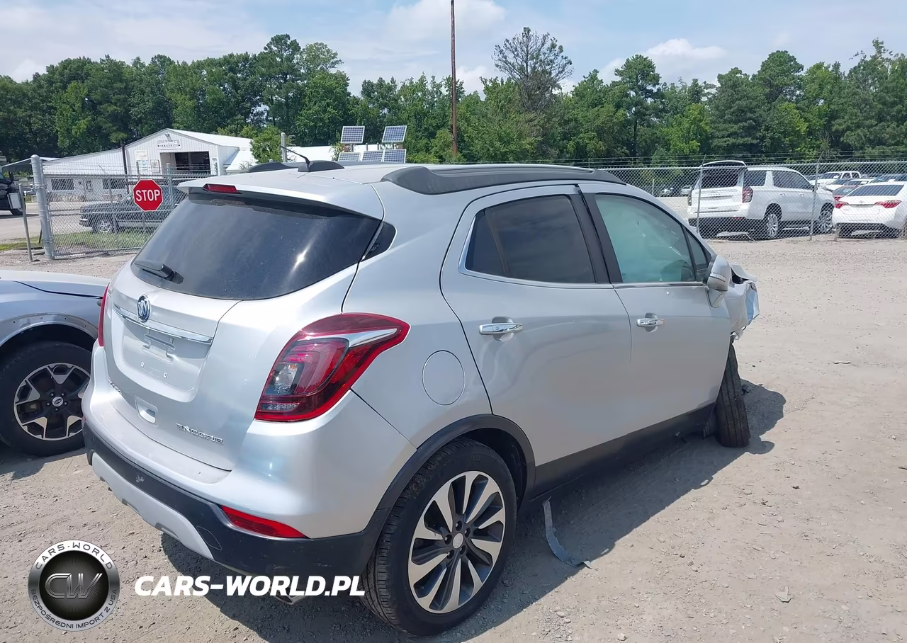 2018 Buick Encore Essence VIN:KL4CJCSBXJB539042 - 4
