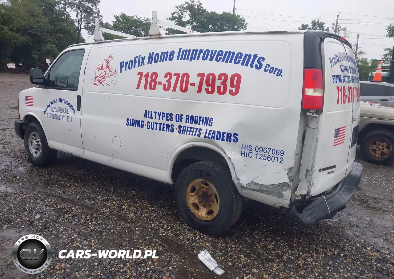 2015 Chevrolet Express 2500 Work Van VIN:1GCWGFCFXF1262460 - 3