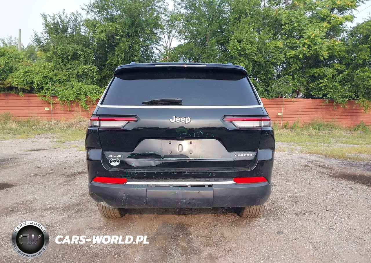 2025 Jeep Grand Cherokee L Laredo X 4X4 VIN:1C4RJKAG2S8680449 - 17