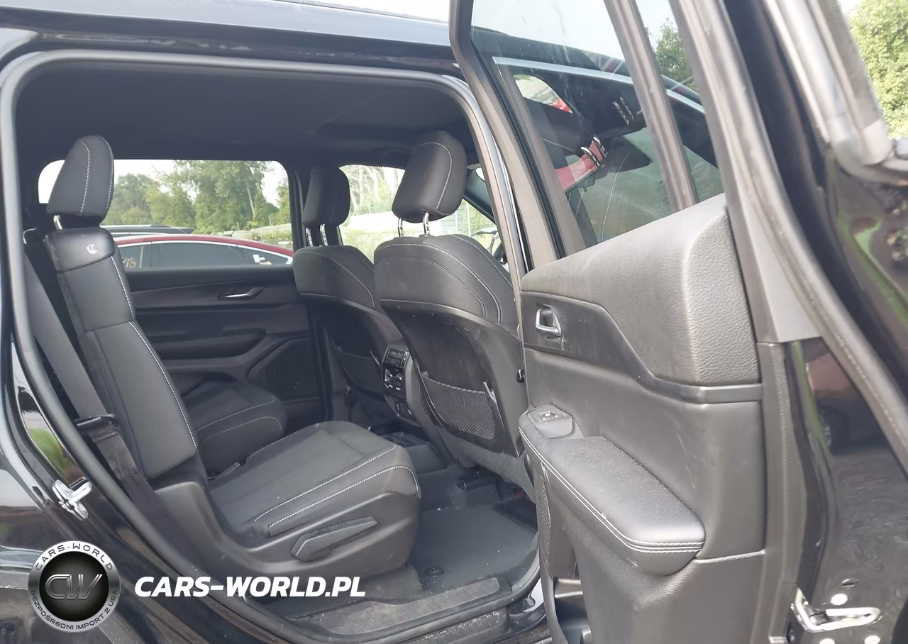 2025 Jeep Grand Cherokee L Laredo X 4X4 VIN:1C4RJKAG2S8680449 - 8