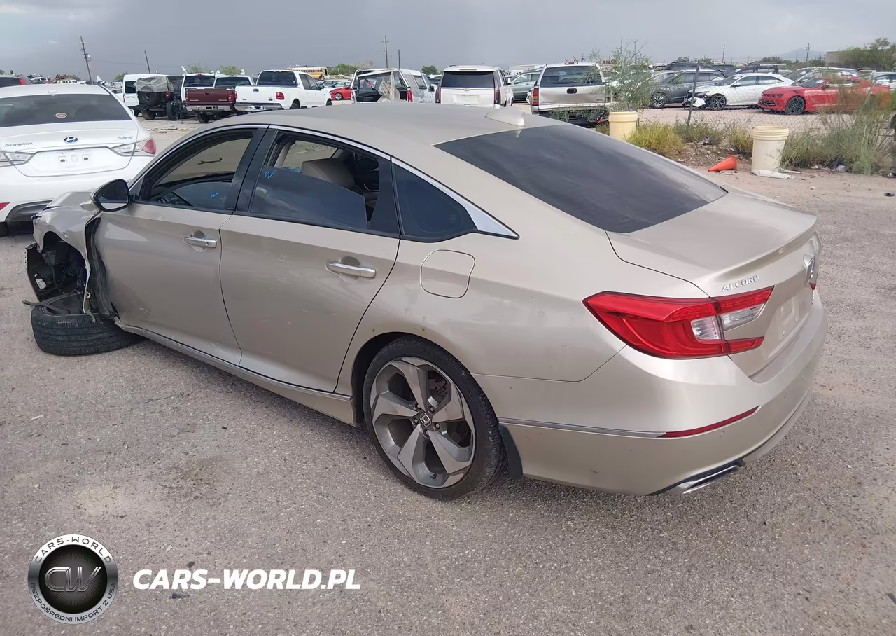 2019 Honda Accord Touring 2.0T VIN:1HGCV2F99KA030919 - 3