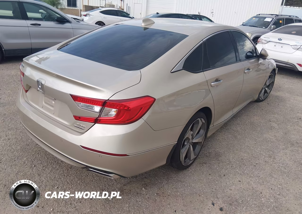 2019 Honda Accord Touring 2.0T VIN:1HGCV2F99KA030919 - 4