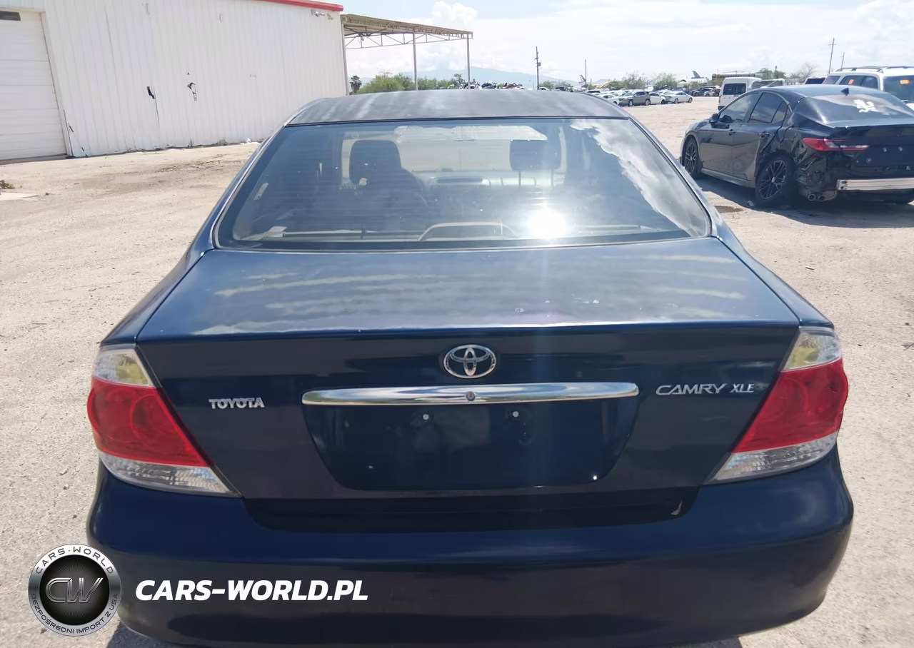 2005 Toyota Camry Xle VIN:4T1BE32K75U076272 - 16